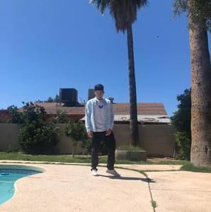 Meet your Posher, Ernesto